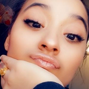 Meet your Posher, Komal